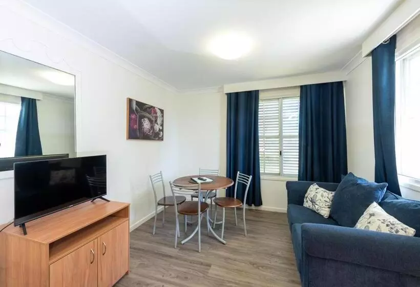 Motel Riviera On Ruthven