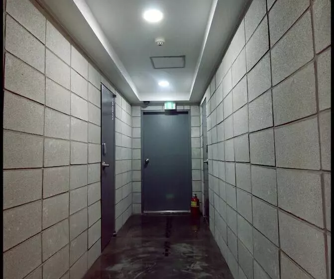 Majatalo 24 Guesthouse Sinchon