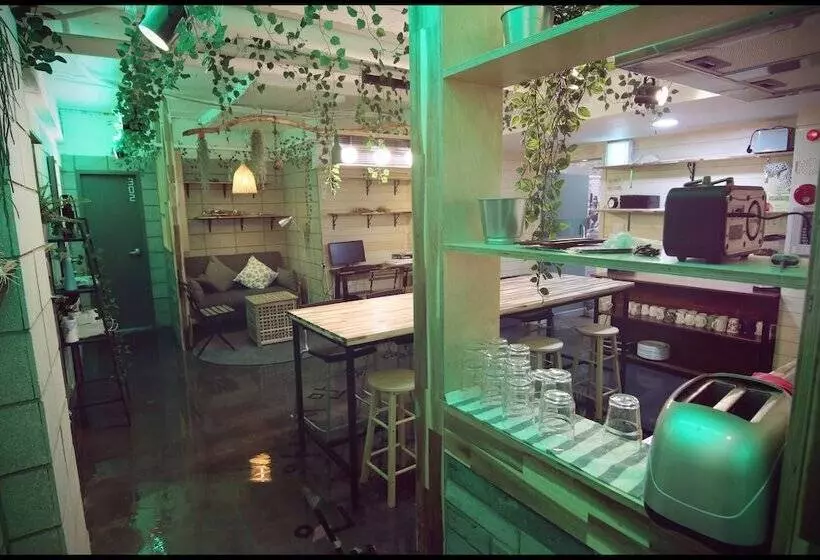Majatalo 24 Guesthouse Sinchon