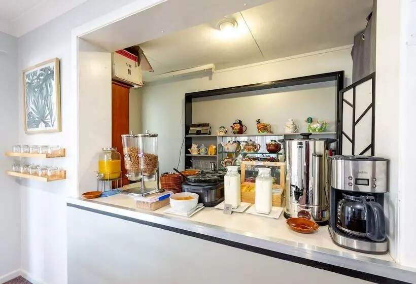 Motel Riviera On Ruthven