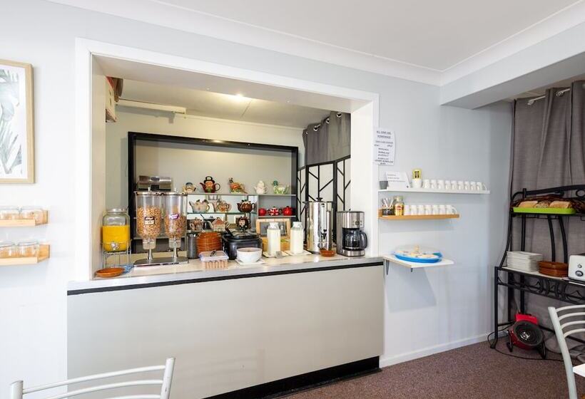 모텔 Riviera On Ruthven