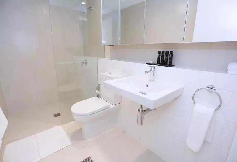 Alex Perry Hotel & Apartments