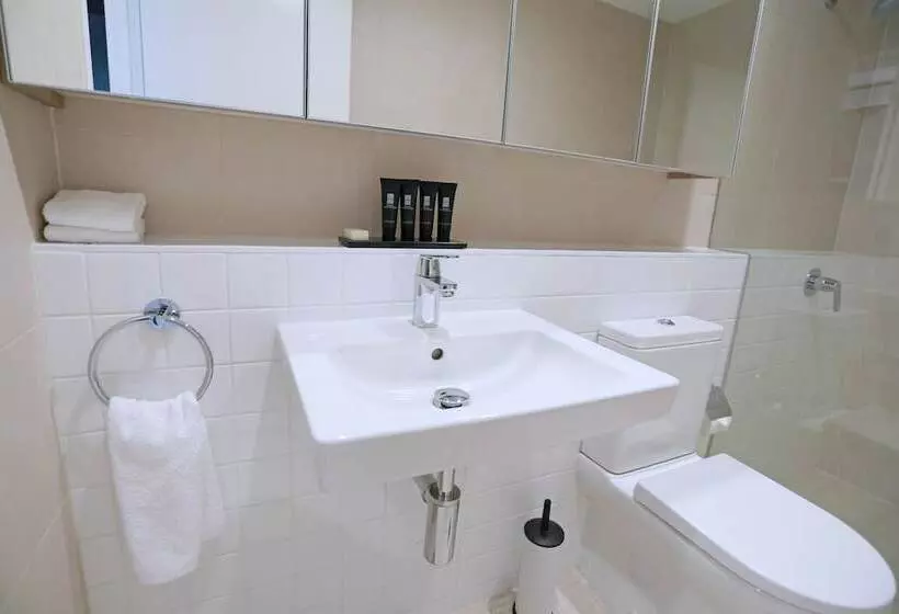 Alex Perry Hotel & Apartments