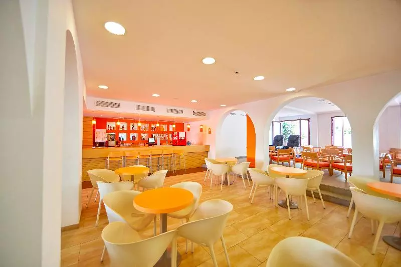 Gavimar Ariel Chico Hotel And Apartments