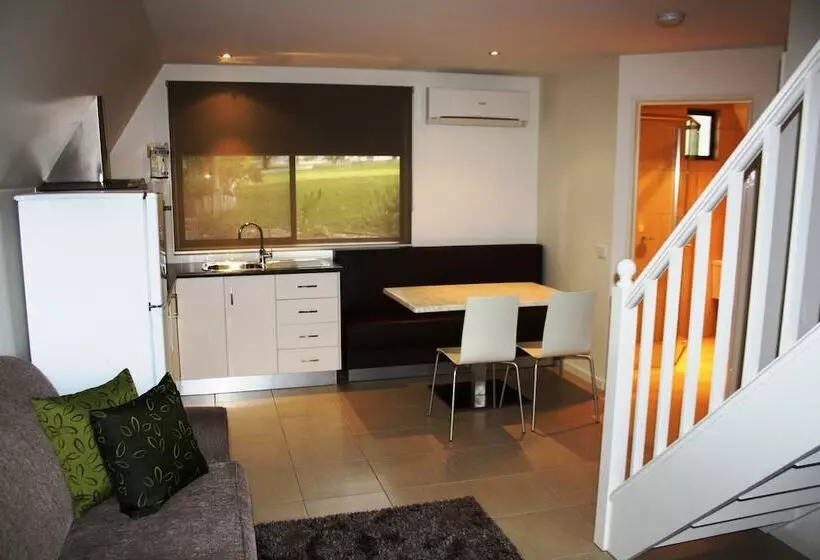 בית מלון כפרי A Line Holiday Park