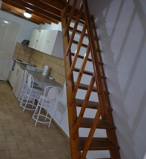 ホテル Koskinas Apartments