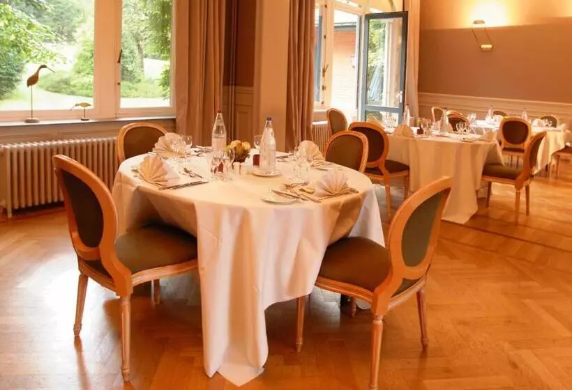 هتل Martin's Manoir