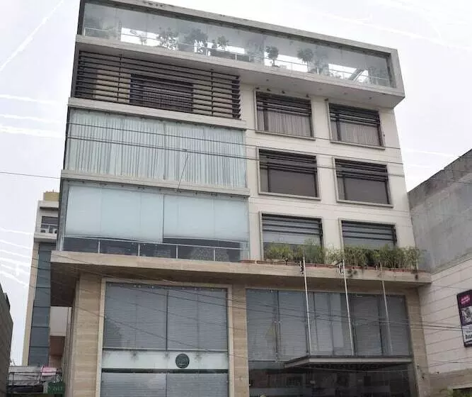 ホテル One Earth Avaas