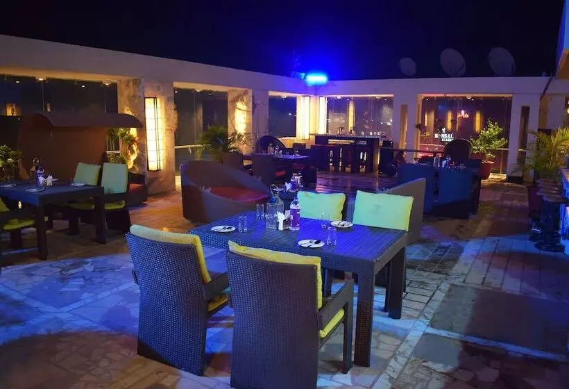 ホテル One Earth Avaas