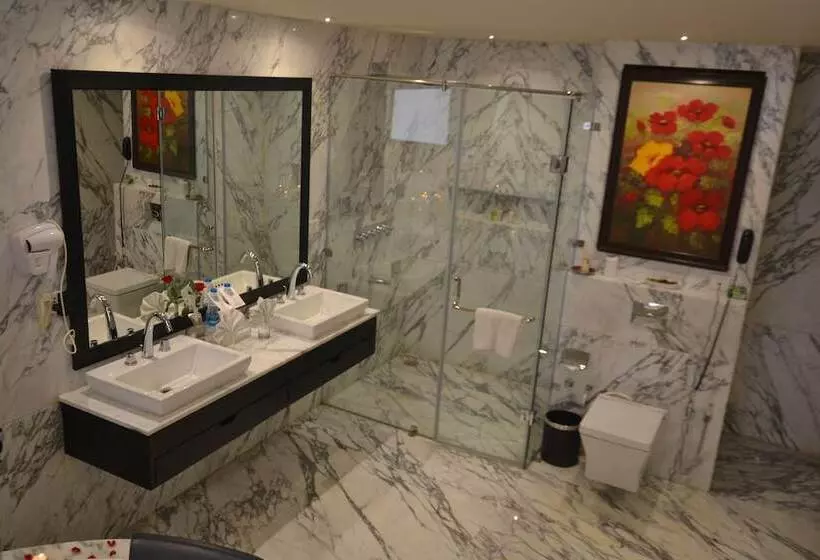 ホテル One Earth Avaas