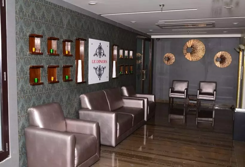 ホテル One Earth Avaas