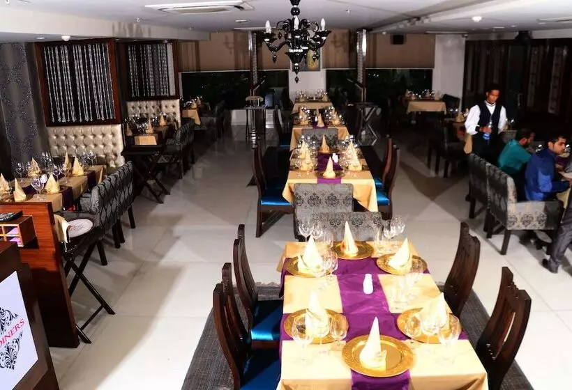 ホテル One Earth Avaas