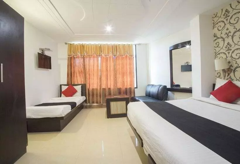 בית מלון כפרי Optimum Tara Palace