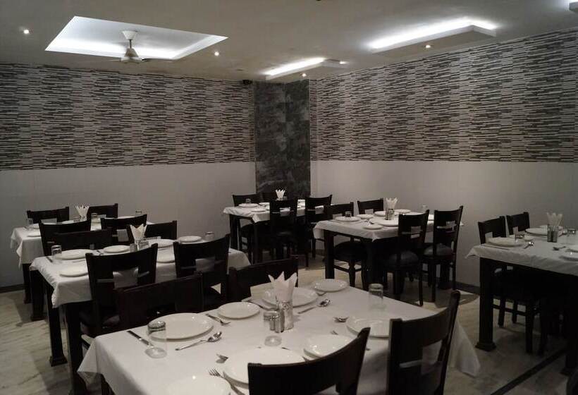 בית מלון כפרי Optimum Tara Palace