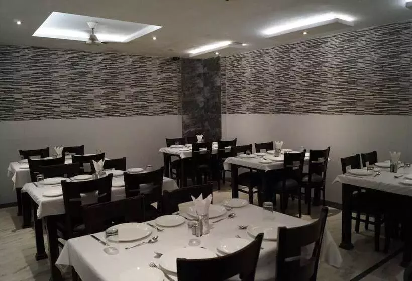 בית מלון כפרי Optimum Tara Palace