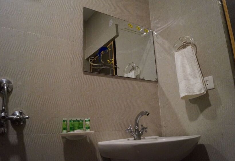 בית מלון כפרי Optimum Tara Palace