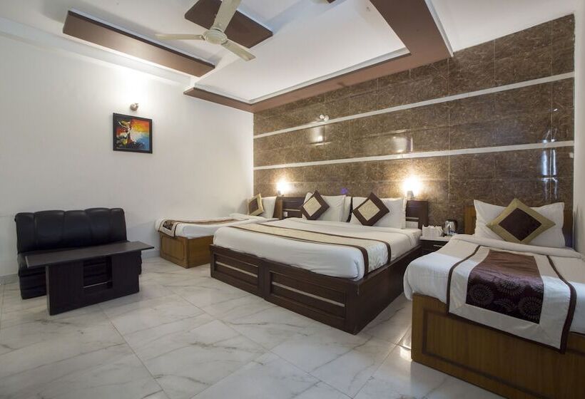 בית מלון כפרי Optimum Tara Palace