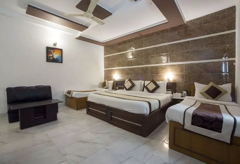 בית מלון כפרי Optimum Tara Palace