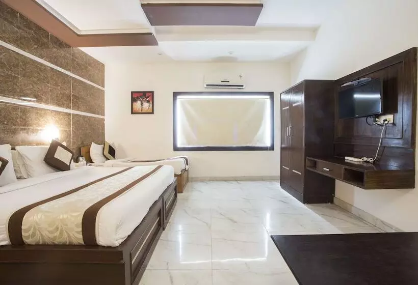 בית מלון כפרי Optimum Tara Palace