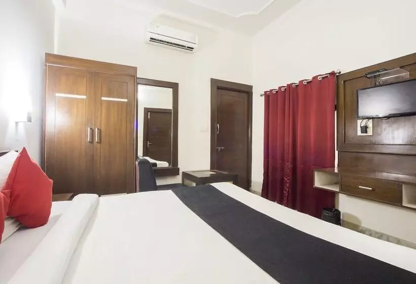 בית מלון כפרי Optimum Tara Palace