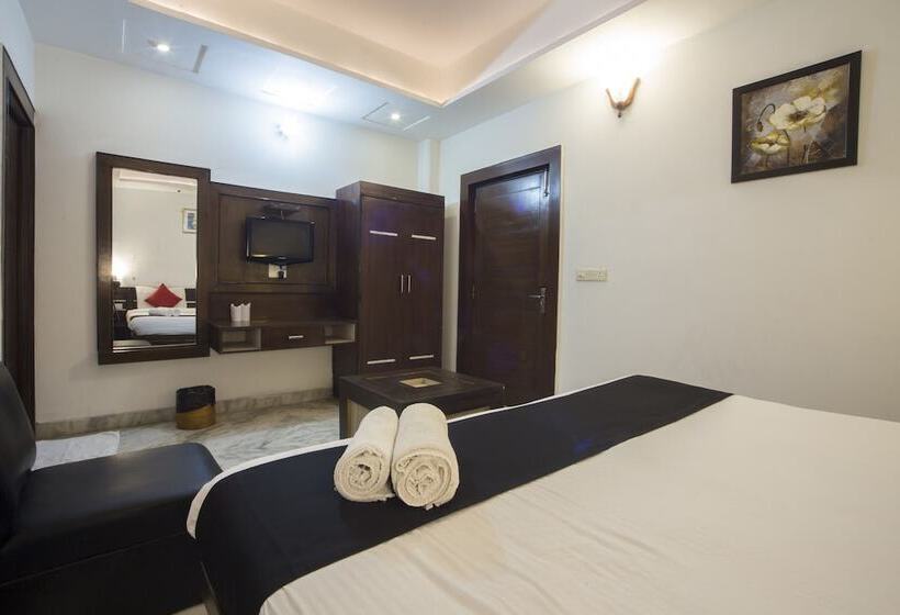 בית מלון כפרי Optimum Tara Palace