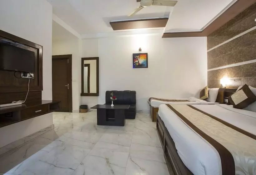 בית מלון כפרי Optimum Tara Palace