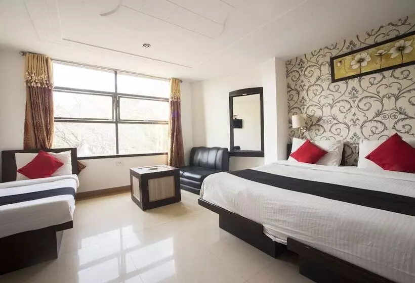 בית מלון כפרי Optimum Tara Palace