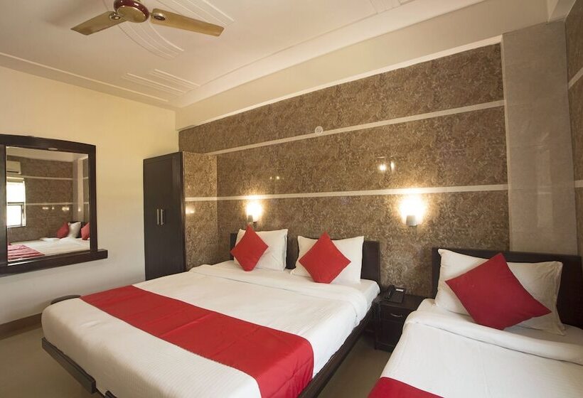 בית מלון כפרי Optimum Tara Palace