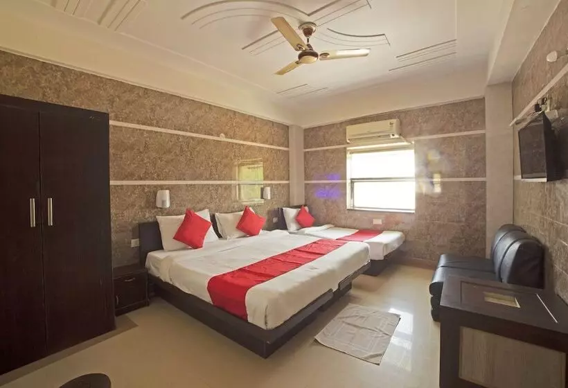 בית מלון כפרי Optimum Tara Palace