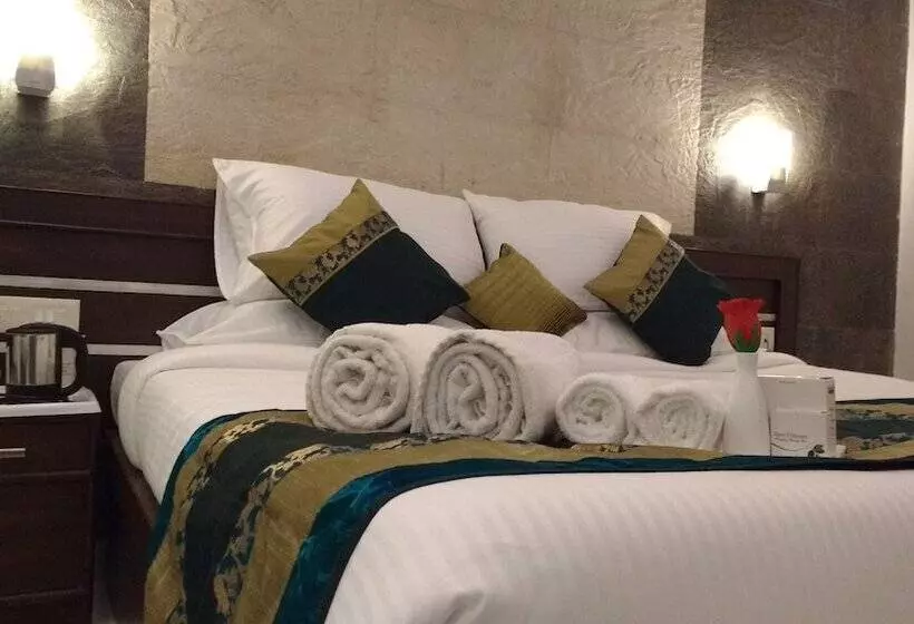 בית מלון כפרי Optimum Tara Palace