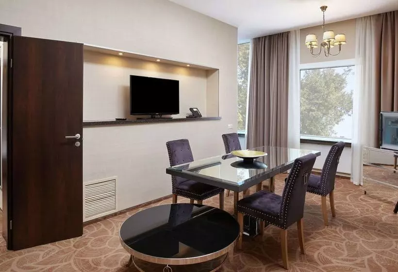 Отель Park Inn By Radisson Odintsovo