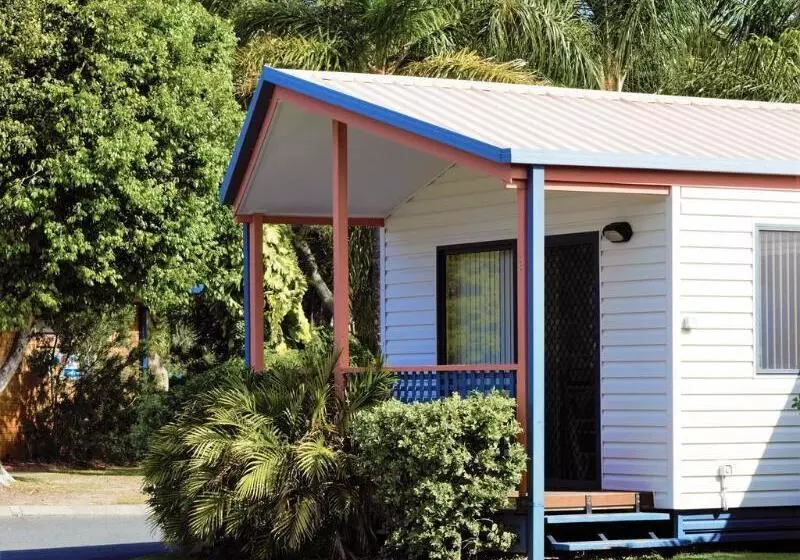 Отель Pyramid Holiday Park