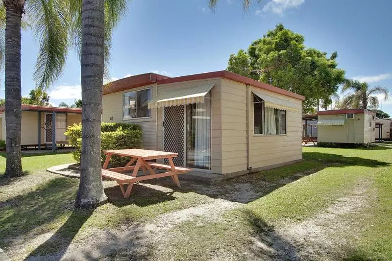 Отель Pyramid Holiday Park