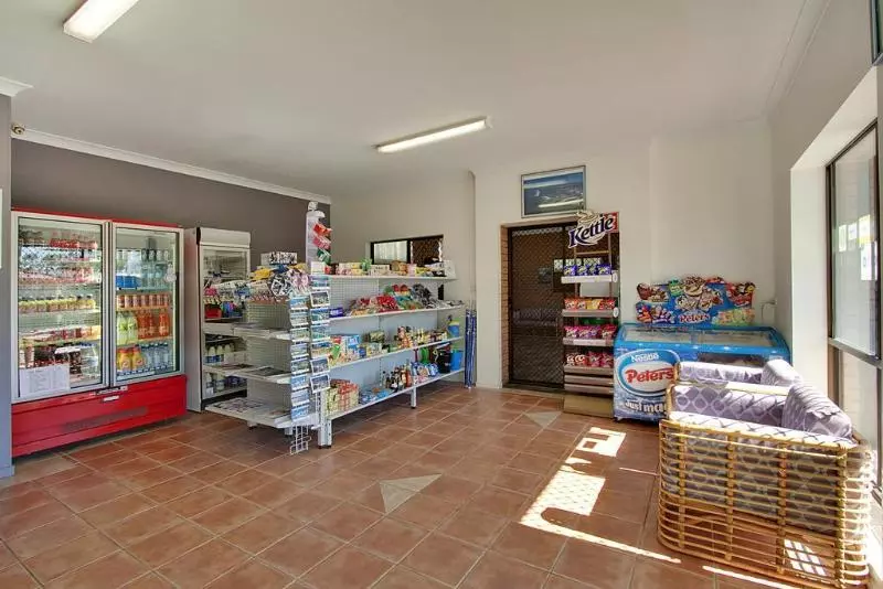 Отель Pyramid Holiday Park