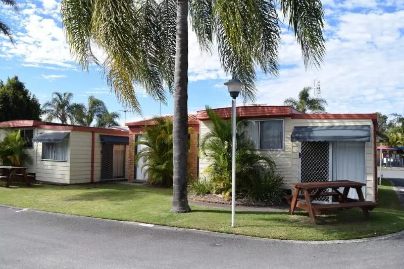 Отель Pyramid Holiday Park