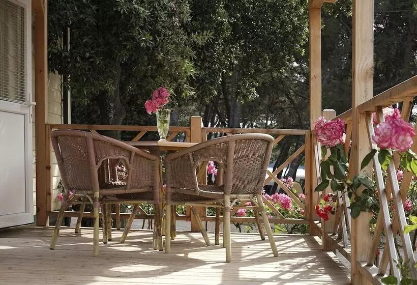 Отель Amadria Park Camping Sibenik Mobile Homes