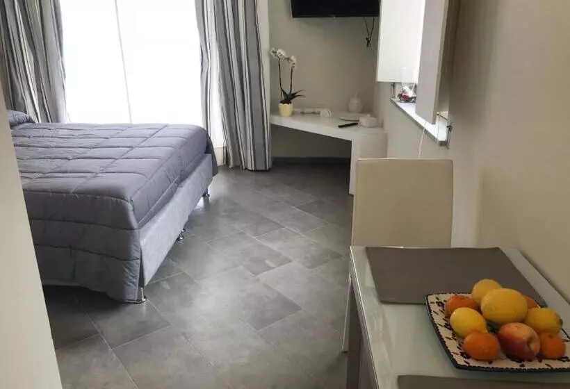 호텔 Sorrento Inn Funzionista