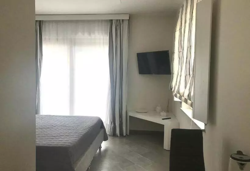 호텔 Sorrento Inn Funzionista