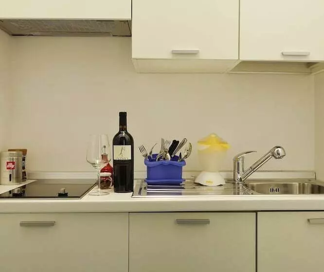 호텔 Sorrento Inn Funzionista