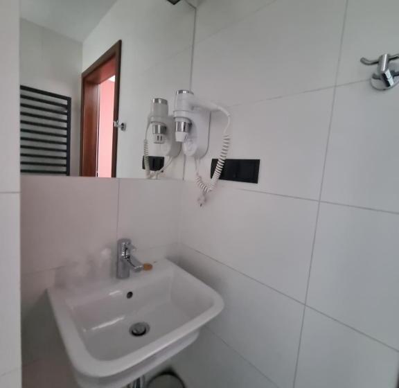 בית מלון כפרי Terminal