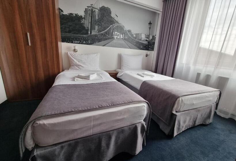 בית מלון כפרי Terminal