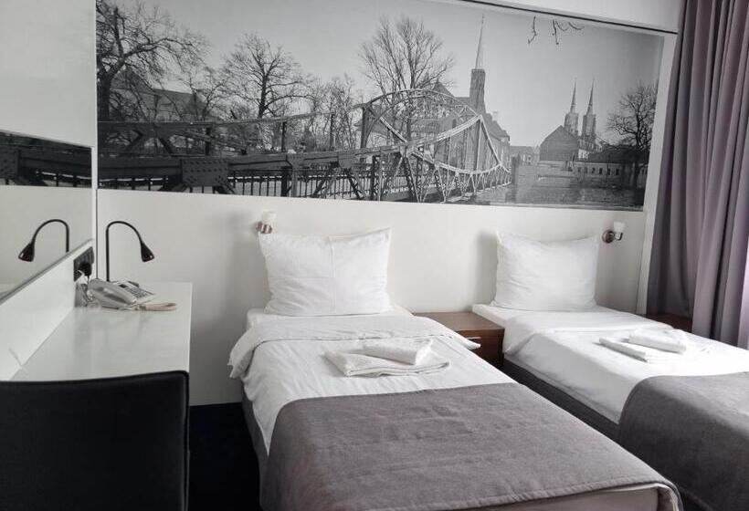 בית מלון כפרי Terminal