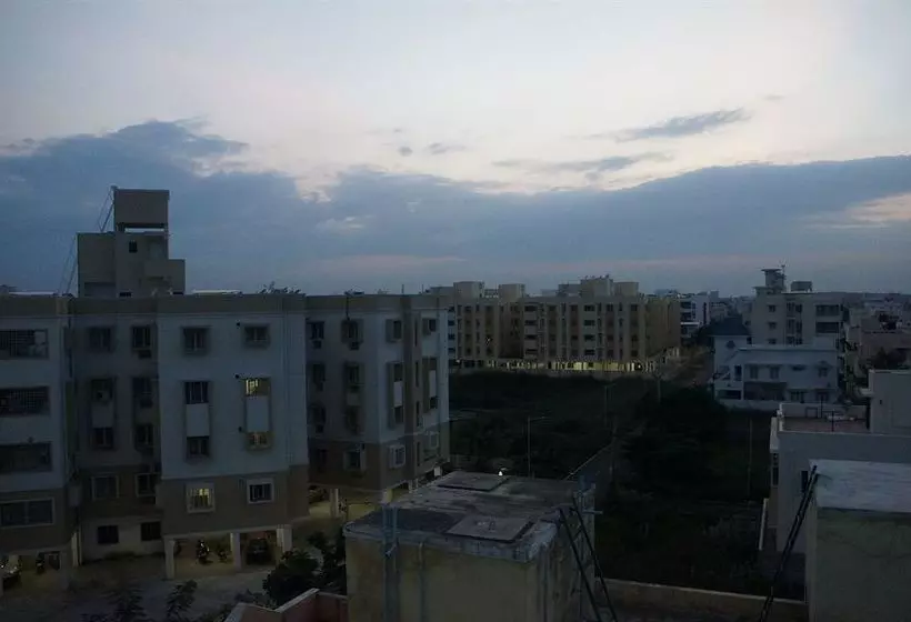 Capital O 4617 Lotels Serviced Apartment