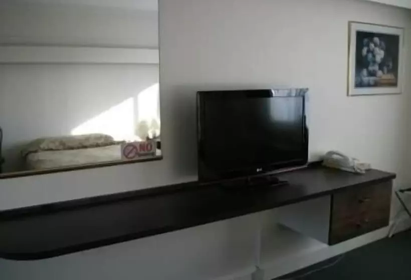 모텔 Braemar Motor Inn