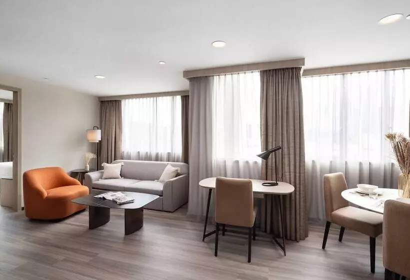 Park Avenue Clemenceau