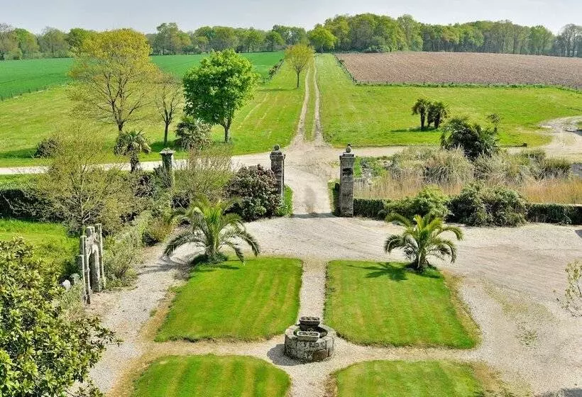 پانسیون Domaine De Launay Blot Resort, Demeure De Prestige