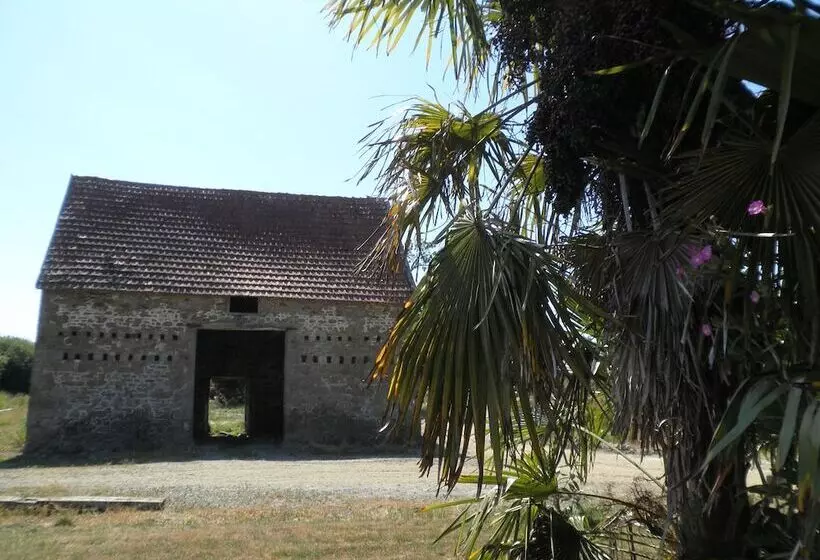 پانسیون Domaine De Launay Blot Resort, Demeure De Prestige