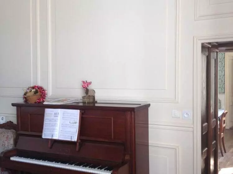 پانسیون Domaine De Launay Blot Resort, Demeure De Prestige