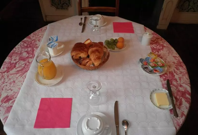 پانسیون Domaine De Launay Blot Resort, Demeure De Prestige