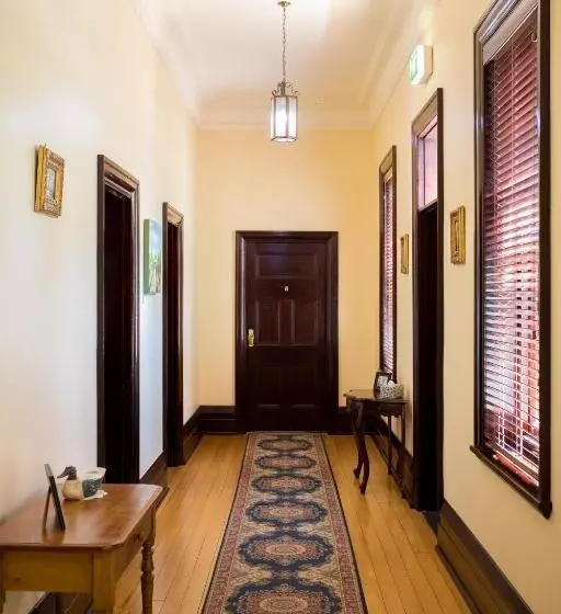 펜션 Petersons Armidale Winery And Guesthouse